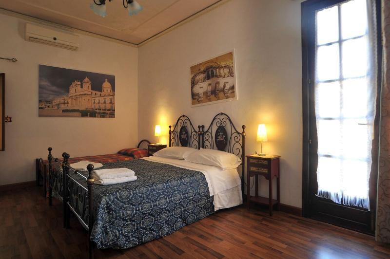 Bed and Breakfast Il Giardino Di Pietra Noto Exterior foto