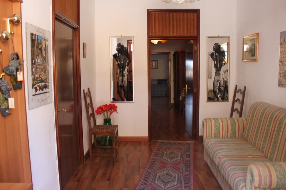 Bed and Breakfast Il Giardino Di Pietra Noto Exterior foto